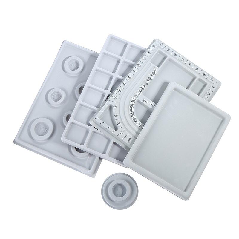 Gray Flocked Bead Board Bracel - Jewelry Making Education recension och pris
